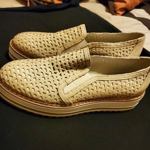 White Mountain Braxton Leather Platform Slip-On